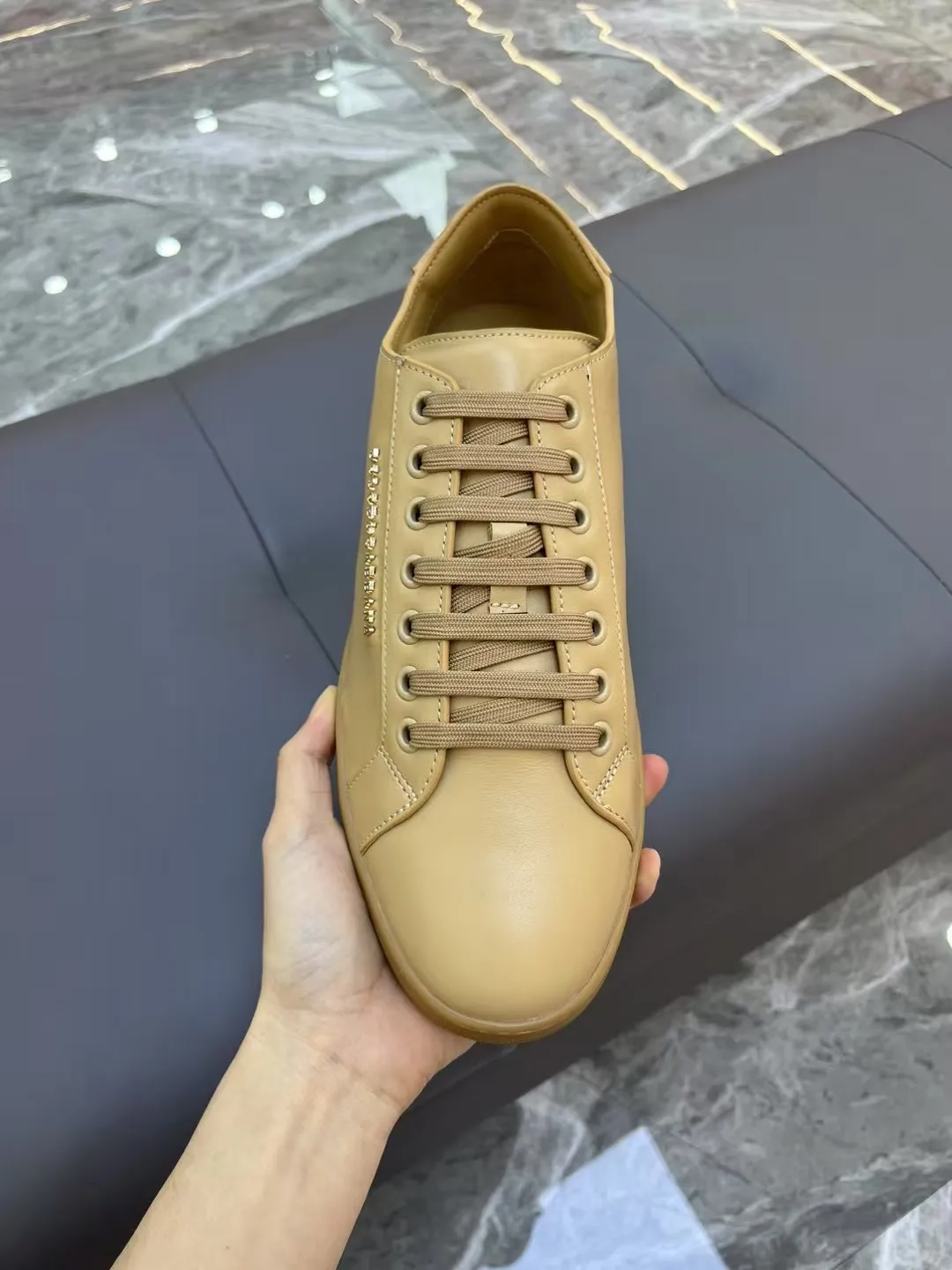 Men's Men's Shoes 💰400 [New Style] 🐝🐝DG men's calfskin sneakers Portofino Yacht shoes, simple and versatile design, unique saddle leather soles. The Dolce &G logo rear wing is the icing on the cake. Imported cowhide + rubber outsole Size: 39-44 (customized at 38.45)